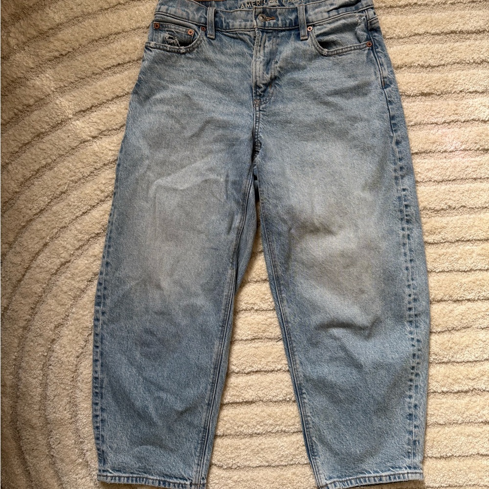 American Eagle Outfitters Barrel Jeans